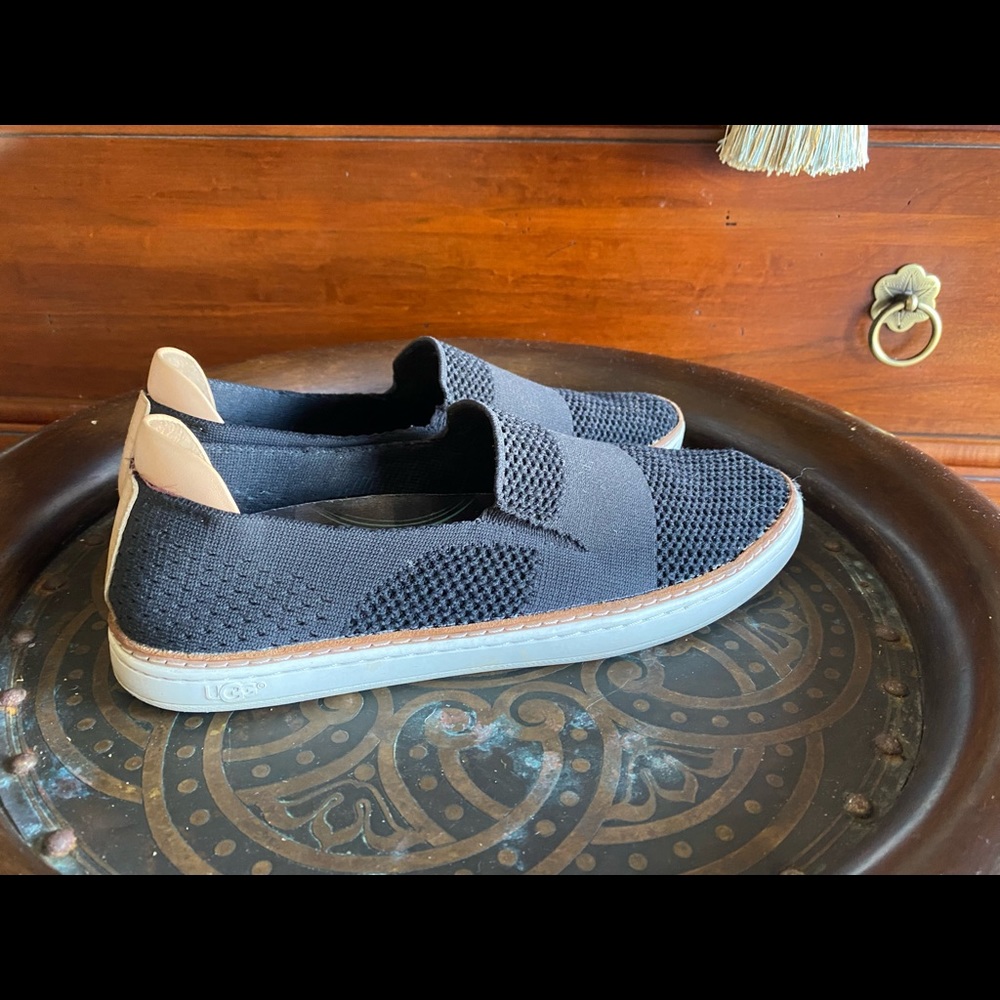 Ugg Sammy Sneaker-size 10, black